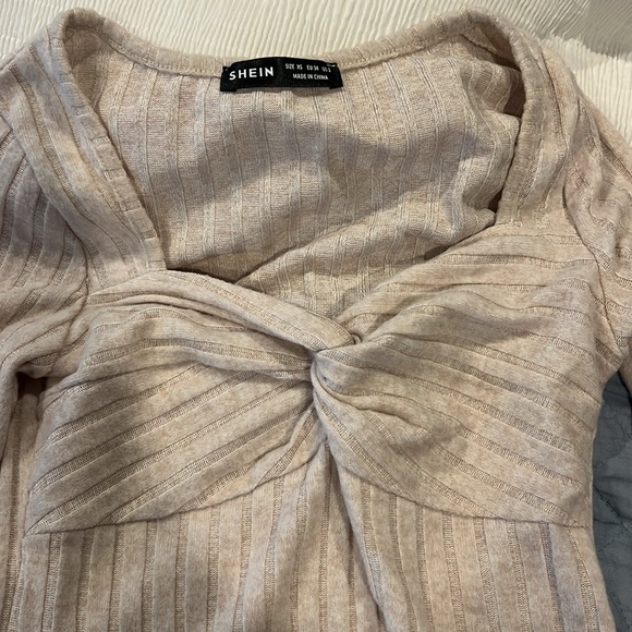 Cream top - Picture 2 of 3